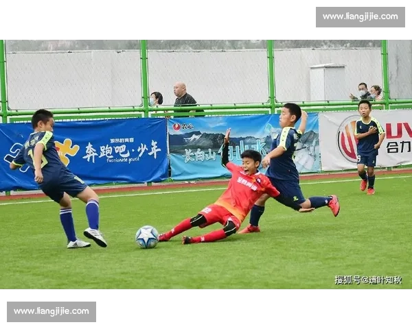 十年归队：百队杯少年的重返之约