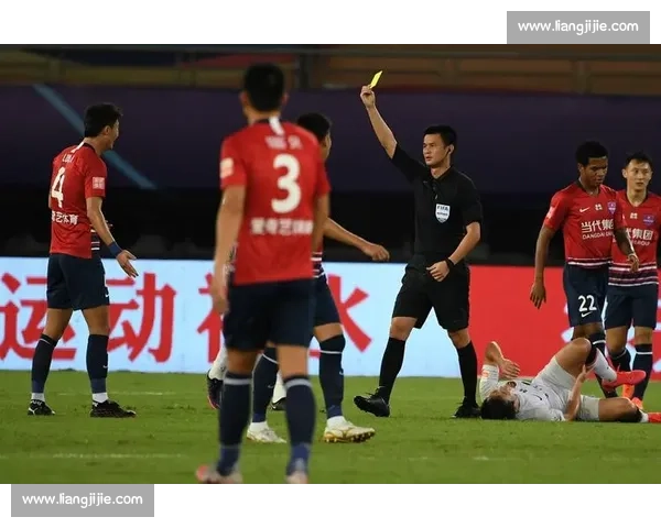 上港对阵重庆进球大战回顾攻防转换引爆全场激情赛场焦点精彩瞬间全解析 上港对阵重庆进球大战回顾攻防转换引爆全场激情赛场焦点精彩瞬间全解析